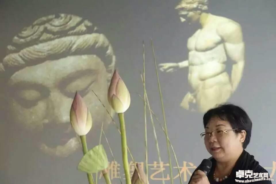 2015年7月11日在东莞长安声远堂开设讲座《雕塑艺术的魅力》