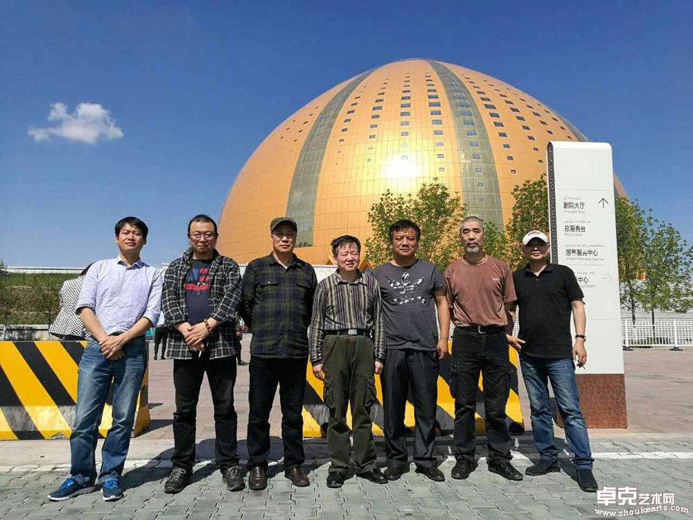 2016年5月参加新疆军区重大历史题材油画创作工程
