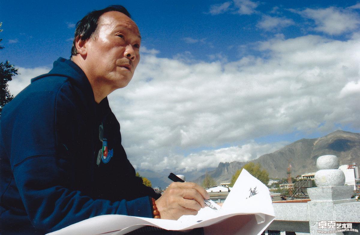 在西藏布达拉宫前写生 2009年
